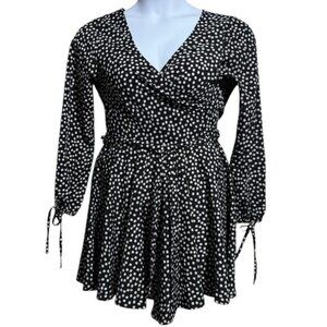 Princess Polly Black with White Floral Long Sleeve Mini Faux Wrap Dress Size 4